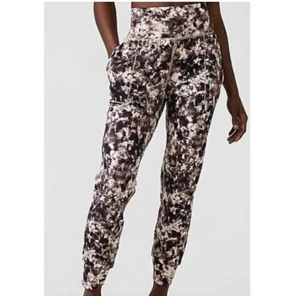 Athleta salutation jogger • small • brown/black tie dye print - Picture 5 of 5